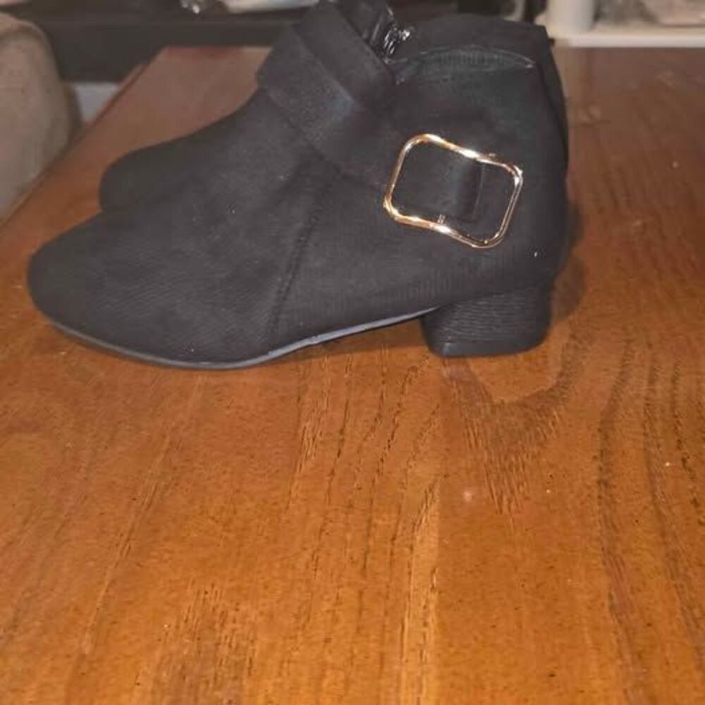 Shorts boots for girls size 2